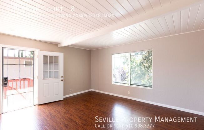 8 DEERING CT