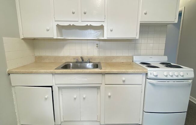 1 bed, 1 bath, 528 sqft, $1,450, Unit A