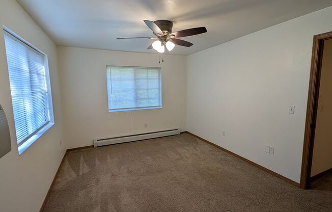 2 beds, 1 bath, 1,100 sqft, $1,319, Unit 1053 8305