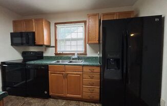 2 beds, 1 bath, $1,525