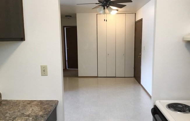 2 beds, 1 bath, $849.99