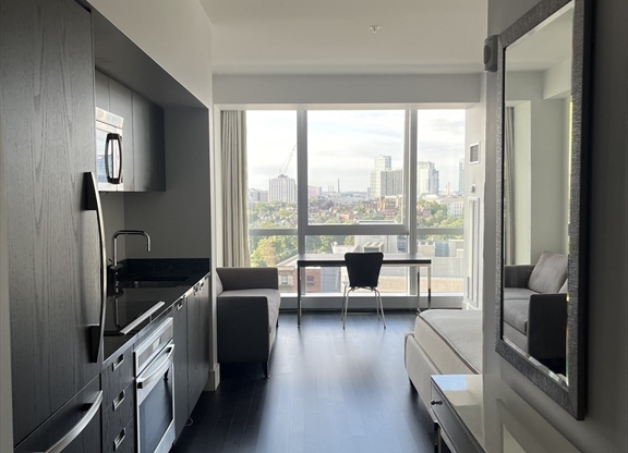 Studio, 1 bath, 427 sqft, $3,200, Unit 19-D