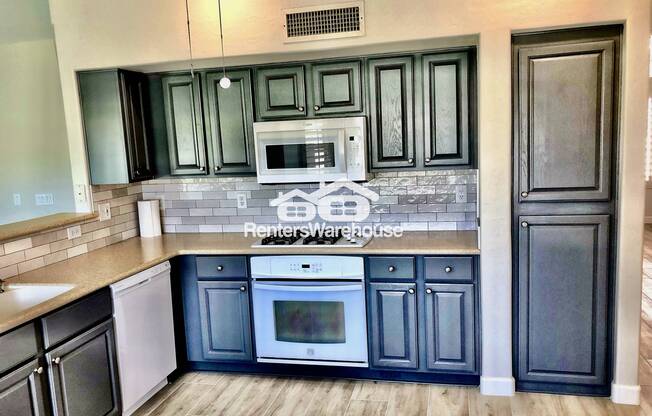 6340 W TONOPAH DR