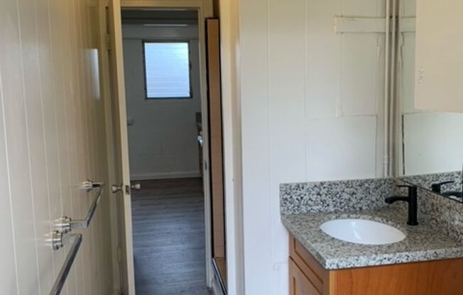 1 bed, 1 bath, $1,300, Unit 3