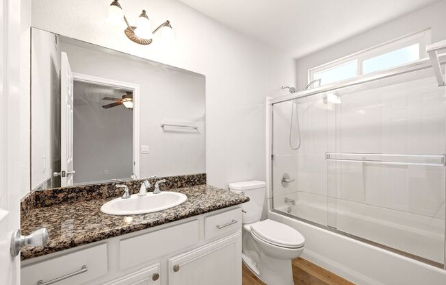 3 beds, 2 baths, $3,295