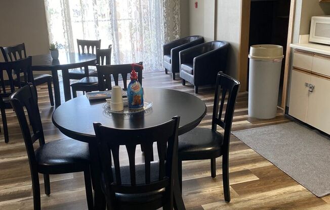 Studio, 1 bath, 462 sqft, $1,250, Unit 305
