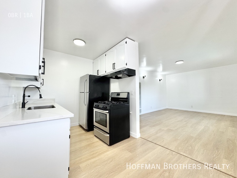 252 W ELM AVE