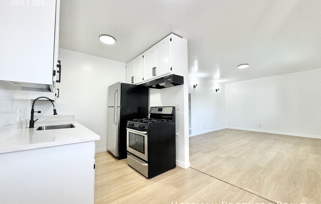 252 W ELM AVE