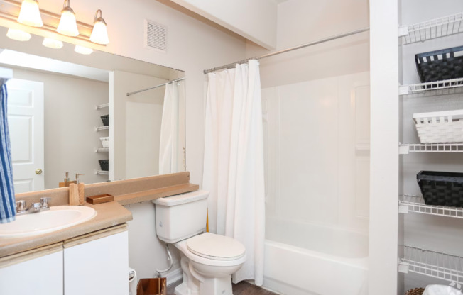 2 beds, 1 bath, 755 sqft, $1,099, Unit 437