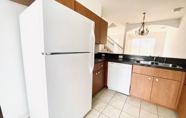 Beautiful 3 BD / 2.5 BA Townhome