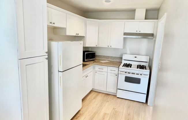 1 bed, 1 bath, $1,995, Unit 3152