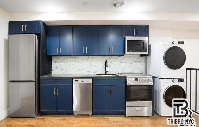 410 LORIMER ST