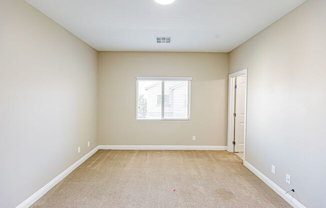 3 beds, 3 baths, $2,200