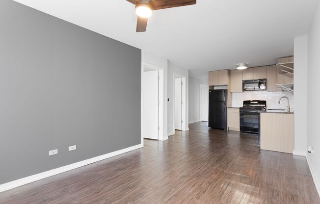 2 beds, 1 bath, 675 sqft, $2,450, Unit 201