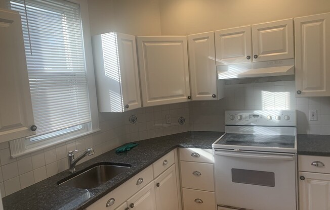 2 beds, 1.5 baths, 1,225 sqft, $2,950, Unit 1