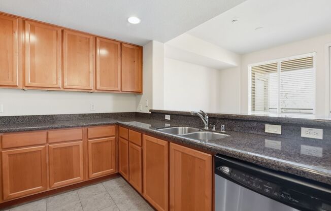 1 bed, 1 bath, 812 sqft, $2,165, Unit 1014