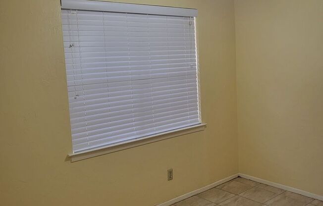 1551 Pamela Ln. Fort Worth, TX 76112- PRICE REDUCED!
