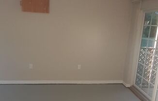 3 beds, 1 bath, $1,595