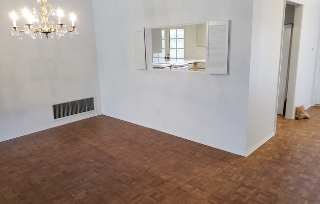 8570 E DE PALACIO