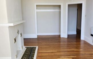1 bed, 1 bath, 750 sqft, $3,295, Unit 09