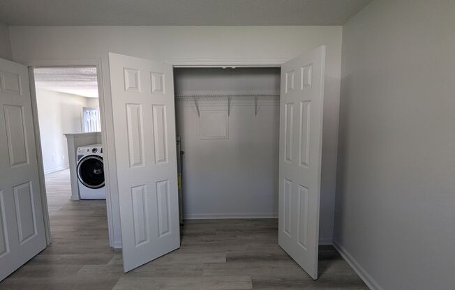 2 beds, 1 bath, 855 sqft, $1,299, Unit 3364-07