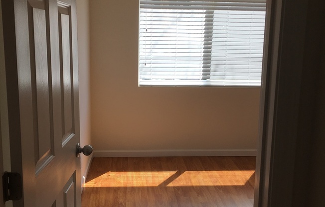 2 beds, 2 baths, 950 sqft, $2,800, Unit 602