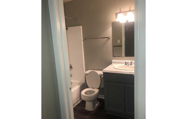 3 beds, 2 baths, 998 sqft, $1,310