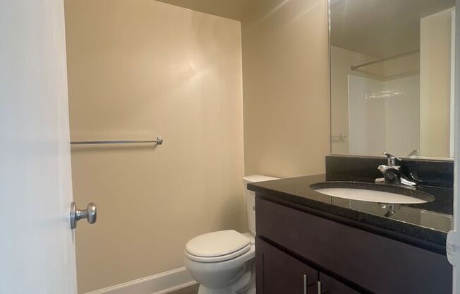 2 beds, 2 baths, 1,000 sqft, $1,975, Unit 14225 #102