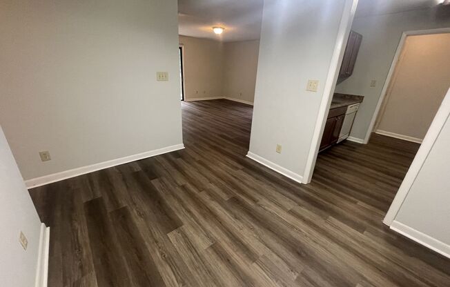 2br/2ba, fireplace, deck