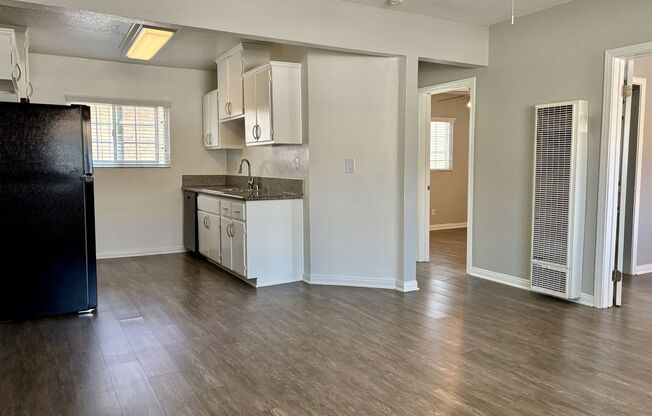 2 beds, 1 bath, 800 sqft, $2,480, Unit 320-09
