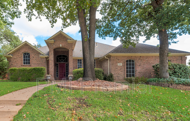 8328 THORNHILL DR