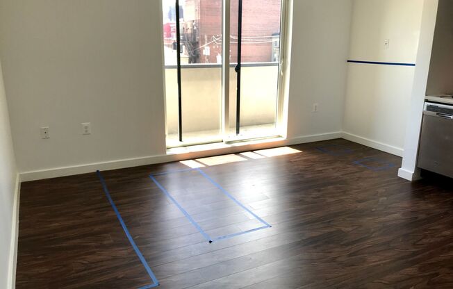 Studio, 1 bath, 400 sqft, $1,340, Unit 515