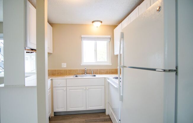 Rare Availability: Cheery 2-Bed Ready Soon!