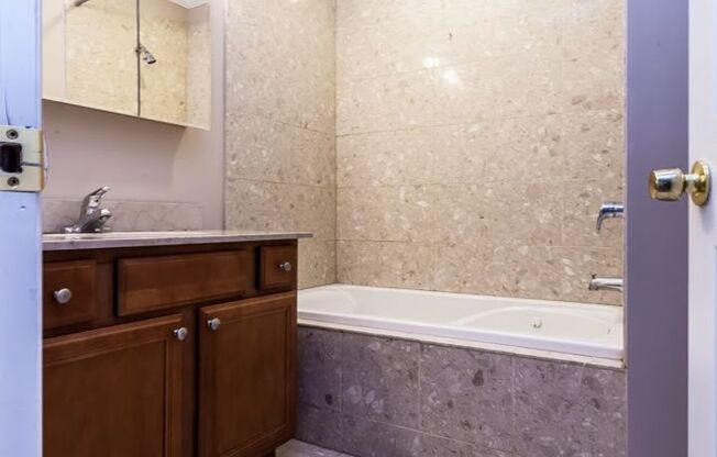 1 bed, 1 bath, 600 sqft, $865, Unit 104-W