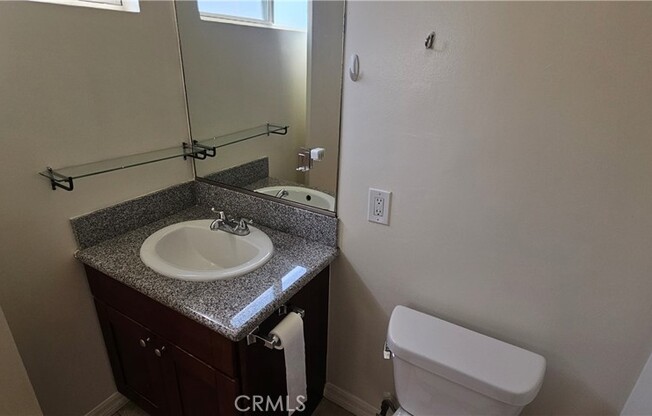 3 beds, 3 baths, 1,345 sqft, $3,100