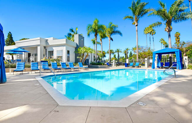 the swimming pool at the resort at longboat key club