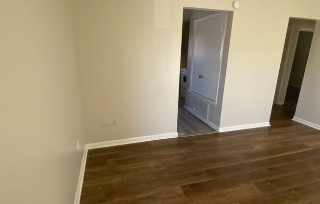 2 beds, 1 bath, $700, Unit Bldg 1 Apt H