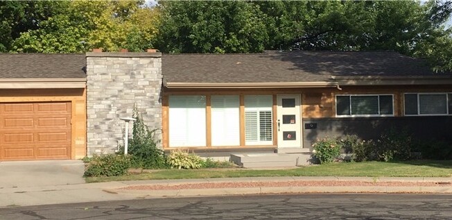 2 Bd 1 Ba Basement Apt