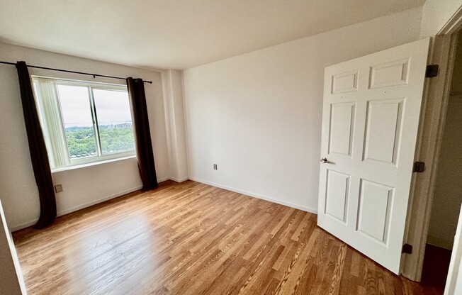 1 bed, 1 bath, 804 sqft, $2,400, Unit 804