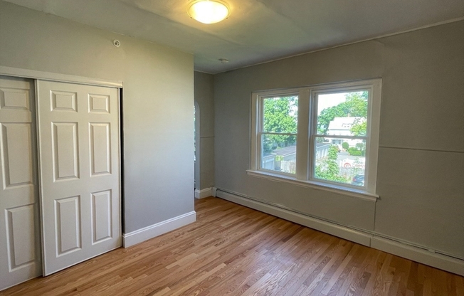 Studio, 1 bath, 317 sqft, $1,900, Unit 4