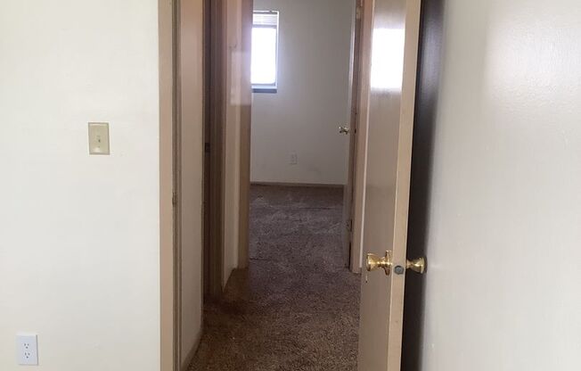 2 beds, 1 bath, 750 sqft, $750, Unit 3