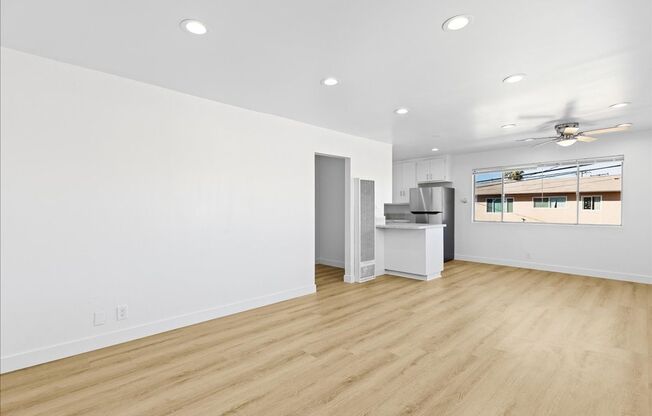 4945 W 118 PL