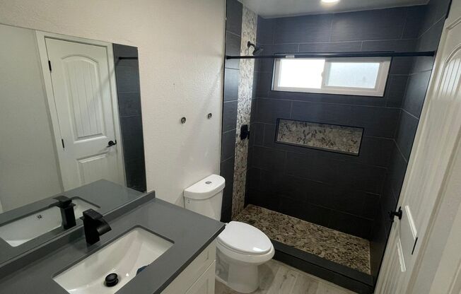 2 beds, 2 baths, $2,795, Unit #4