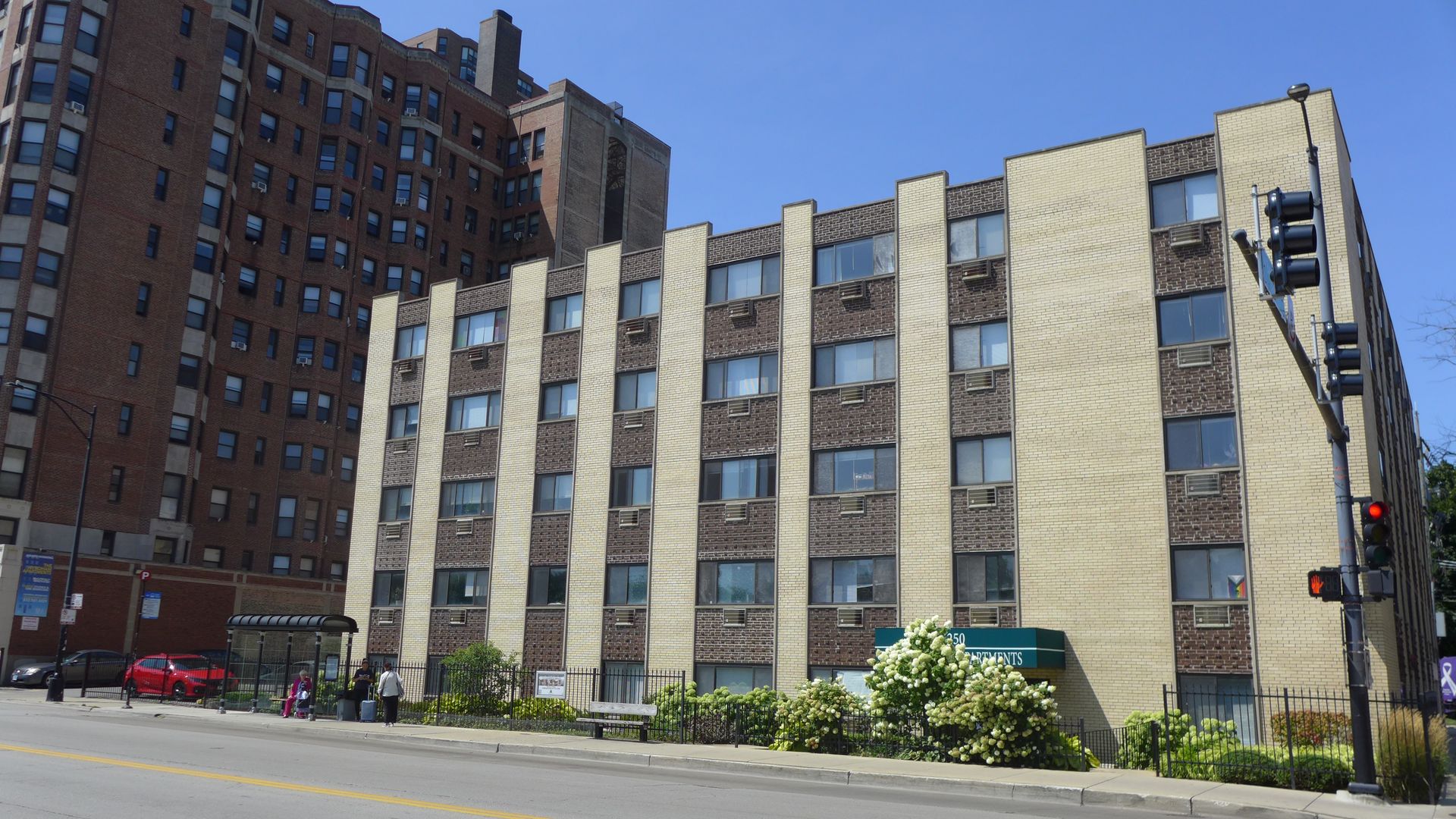 Foster Beach Apartments