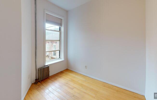 20 Spring St