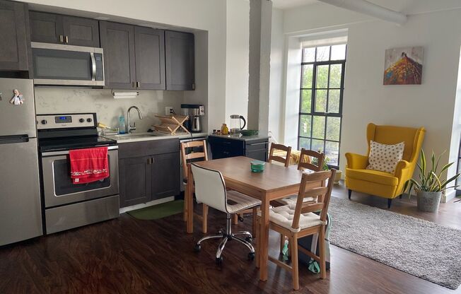 1 bed, 1 bath, 478 sqft, $1,650, Unit 305