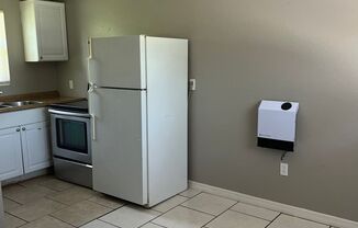 2 beds, 1 bath, $1,300