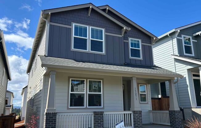 New Construction in Tigard: 4 Bedrooms and Near Park