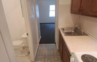 1 bed, 1 bath, 450 sqft, $625, Unit # 18