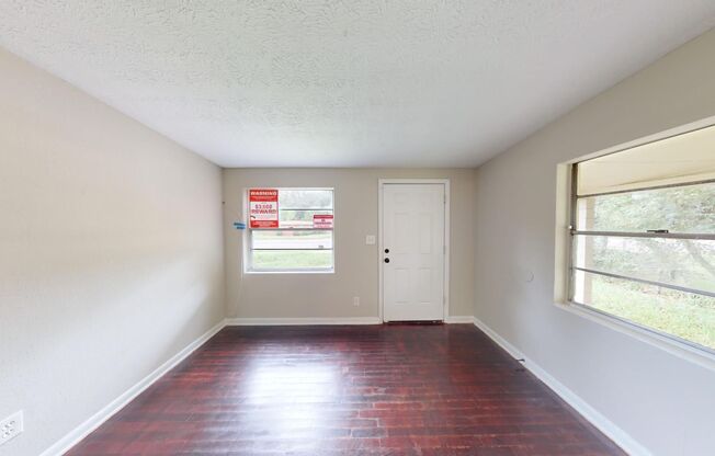 3 beds, 1 bath, $1,300